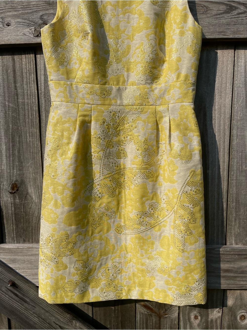 T Tahari Yellow Brocade Dress with Metallic Gold highlights Sz 10 - Picture 4 of 13